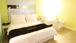 Stella Boutique 2