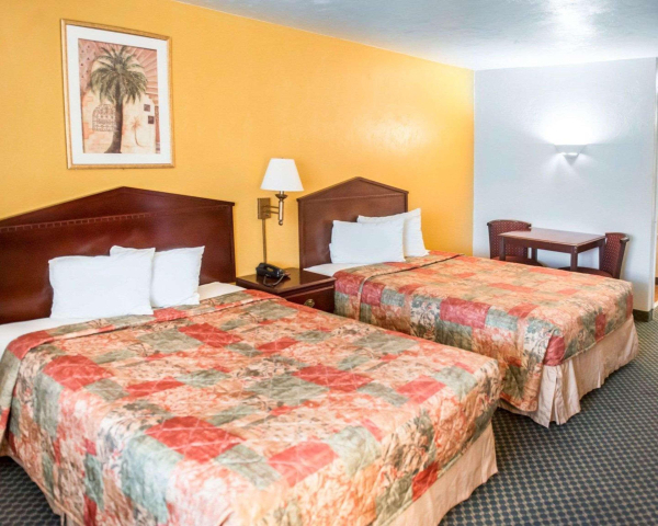 Las mejores ofertas de Suburban Studios Tallahassee Near University Tallahassee 