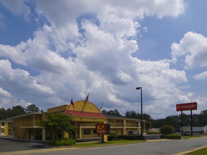 Las mejores ofertas de Econo Lodge Inn & Suites at Ft. Benning Columbus
