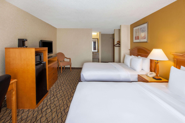 Las mejores ofertas de Baymont Inn & Suites Canton Canton