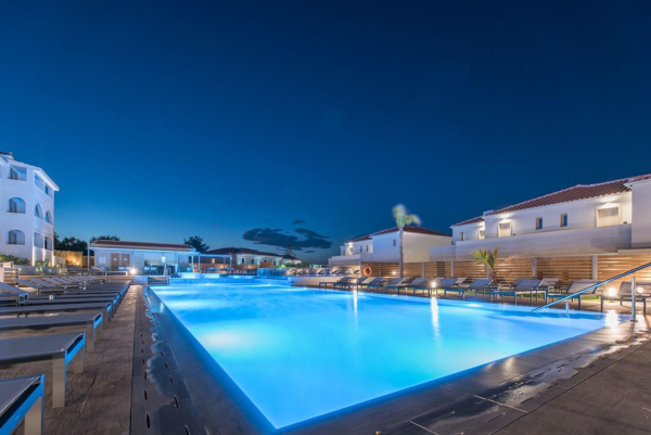 Las mejores ofertas de Azure Resort & Spa Ex. Mediterranee Zakynthos