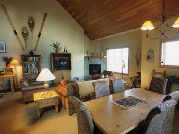 Las mejores ofertas de Whispering Pines Golden