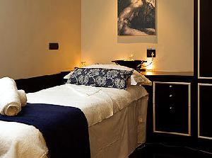 CAPE ROYALE LUXURY SUITES