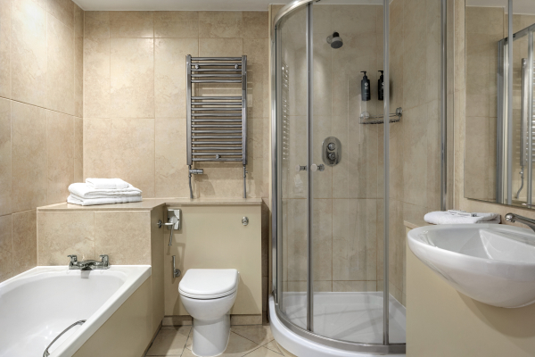 Las mejores ofertas de Ramada by Wyndham Cheltenham Cheltenham