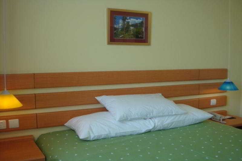 Las mejores ofertas de Home Inn Gezhou Dam Yichang