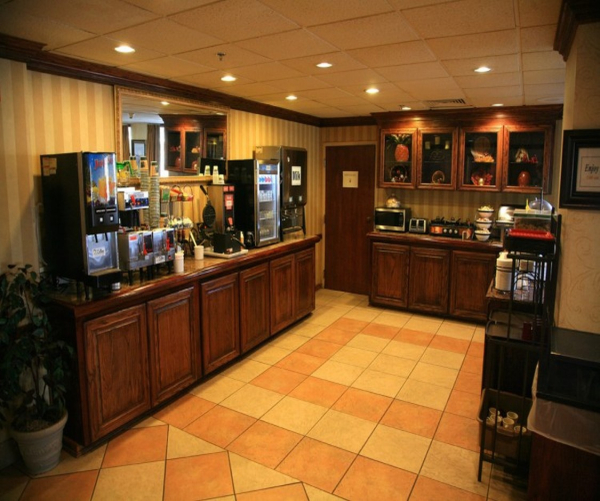 Las mejores ofertas de New Victorian Inn & Suites Millard