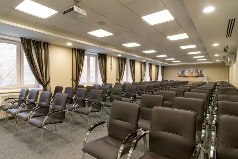 Las mejores ofertas de Grand Avenue Ekaterimburgo