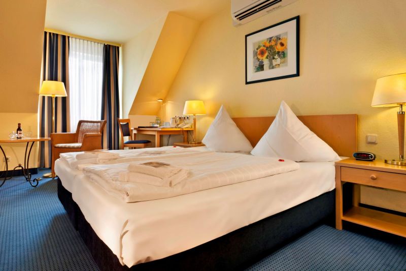 TRYP By Wyndham Luebeck Aquamarin