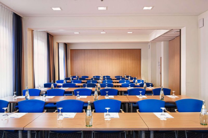TRYP By Wyndham Luebeck Aquamarin