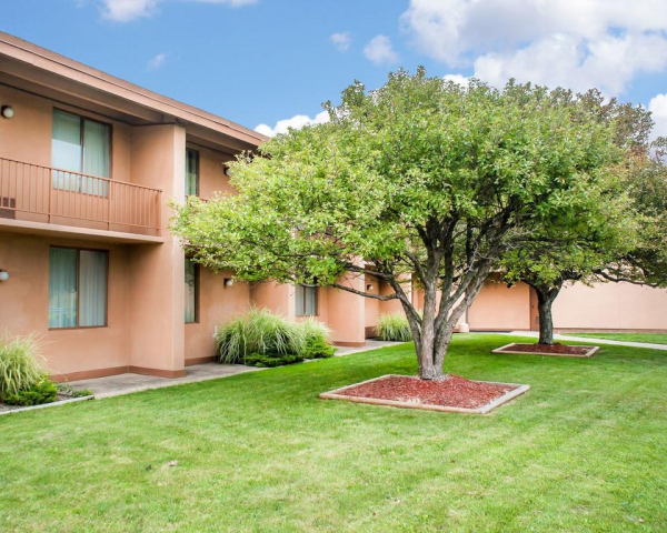 Las mejores ofertas de Clarion Hotel Buffalo Airport Amherst 