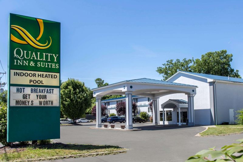 Quality Inn & Suites Danbury Near University