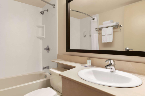 Las mejores ofertas de Travelodge Suites by Wyndham Moncton Moncton