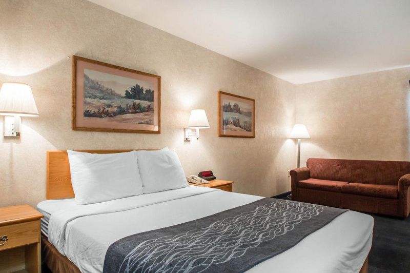 Las mejores ofertas de Econo Lodge Inn & Suites Lake Of The Ozarks Osage Beach