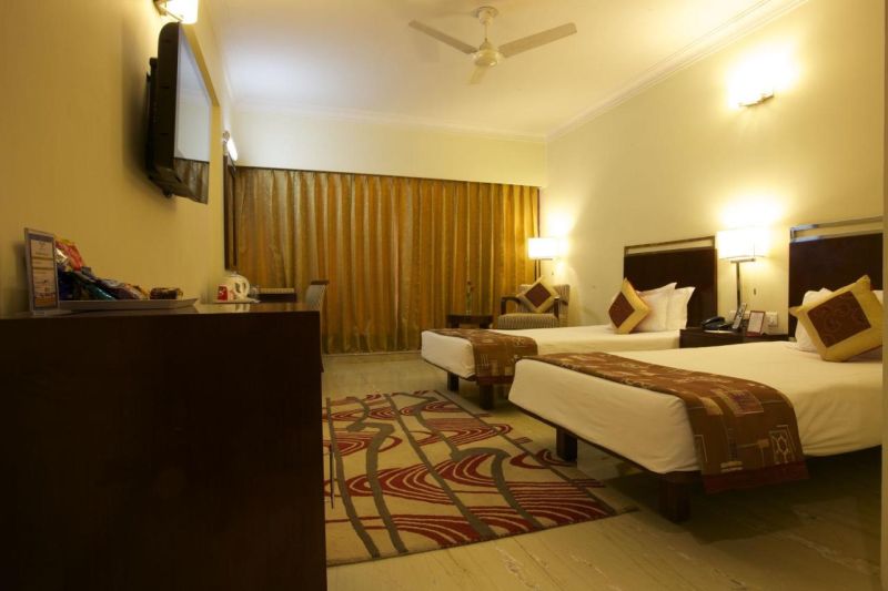 Las mejores ofertas de The Wall Street Jaipur 