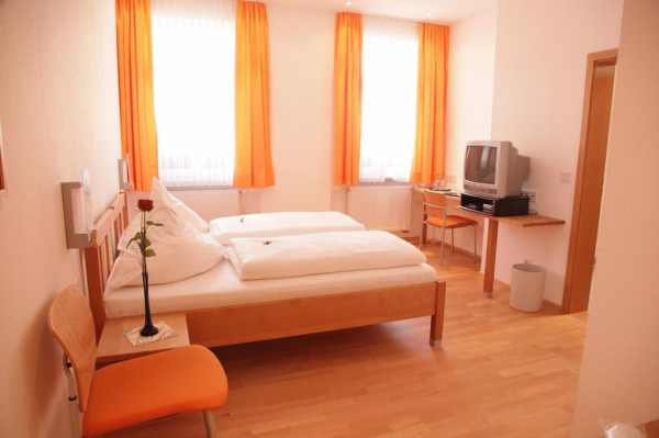 Las mejores ofertas de mD-Hotel Restaurant Café Bauer Hersbruck