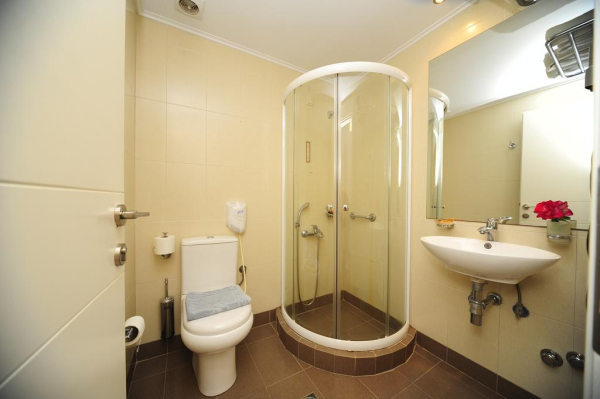 Las mejores ofertas de The Noverian Bios Santorini Vegan Boutique Hotel Yefira