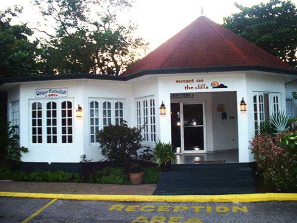 Las mejores ofertas de Sunset on the Cliffs Negril 