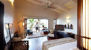 DoubleTree Resort by Hilton Hotel Fiji - Sonaisali Island
