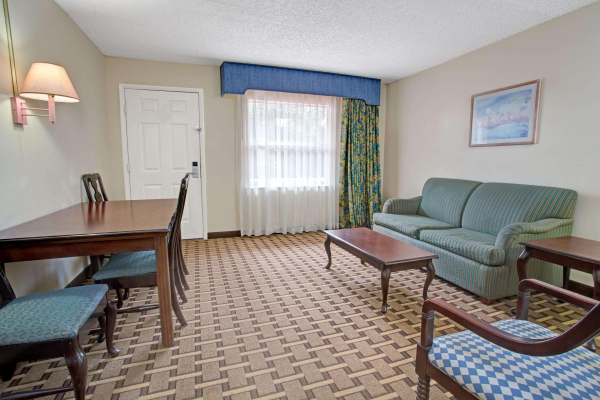 Las mejores ofertas de Howard Johnson by Wyndham Lake Front ParkKissimmee Orlando