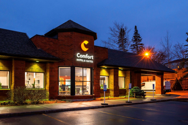 Las mejores ofertas de Comfort Hotel & Suites Peterborough