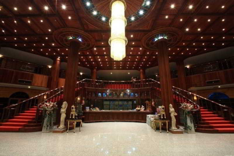 Hermitage Hotel & Resort