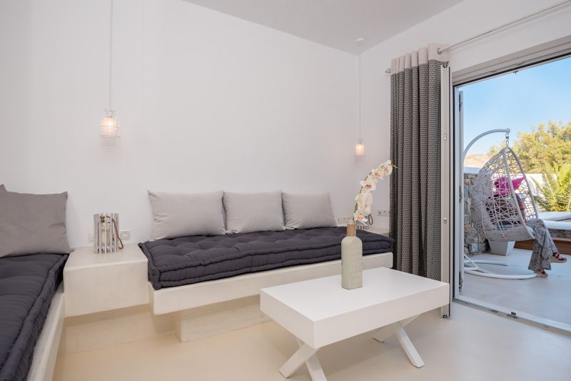 Myconian Sunrise Relais & Chateaux Hotel