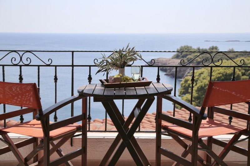 Las mejores ofertas de Yalis Sporades