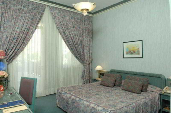 Las mejores ofertas de Regency Palace Juniyah