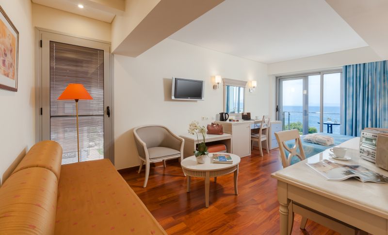 Las mejores ofertas de Tropical Atenas