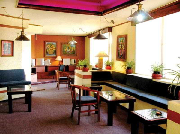 Las mejores ofertas de Villa del Sol and Suites Morelia