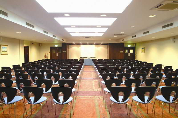 Las mejores ofertas de Maldron Hotel Derry Derry 