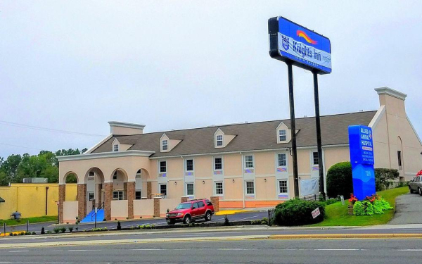 Las mejores ofertas de Knights Inn & Suites Near University of Richmond Richmond