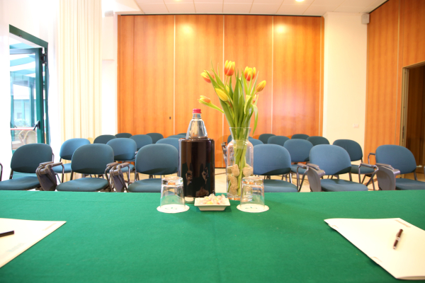 Las mejores ofertas de Phi Hotel Emilia BOLONIA