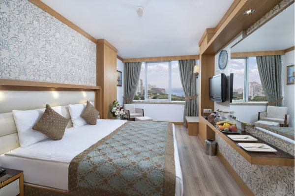 Las mejores ofertas de Oz Hotels Antalya Resort & Spa Adult Only 16+ Antalya