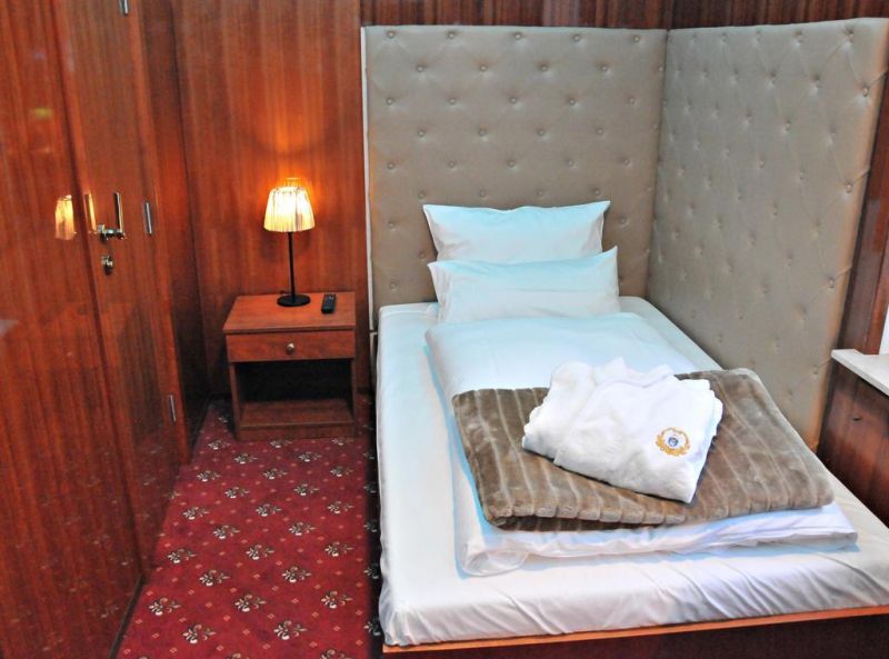 Las mejores ofertas de Herzog-Wilhelm - Der Tannenbaum Munich