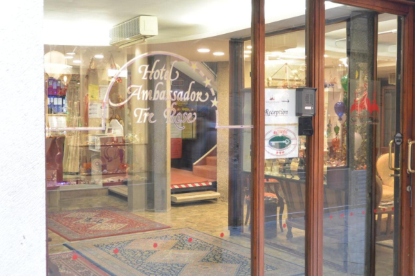 Las mejores ofertas de Ambassador Tre Rose Venecia
