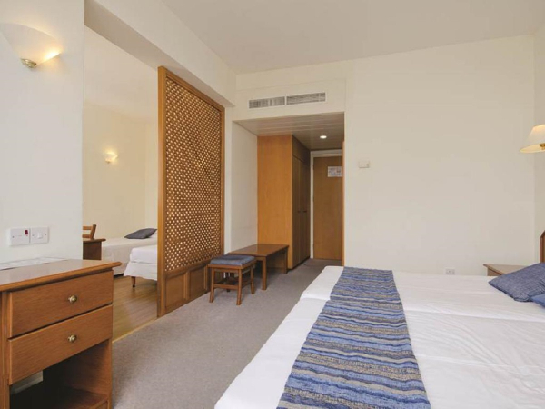 Las mejores ofertas de Iliada Beach Protaras