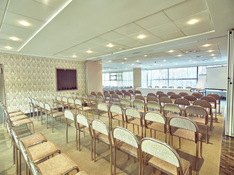 Las mejores ofertas de Continental Forum Arad Arad