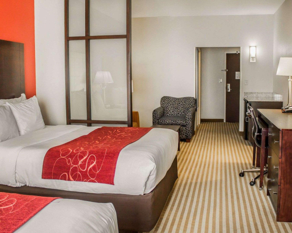 Las mejores ofertas de Comfort Suites East Broad at 270 Columbus 