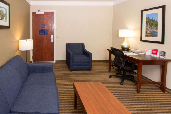 Las mejores ofertas de Comfort Suites Visalia Convention Center Sequoia National Park