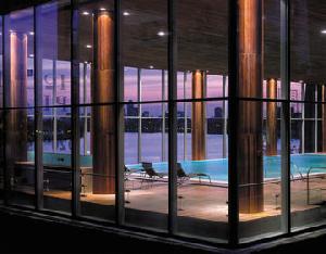 Canary Riverside Plaza