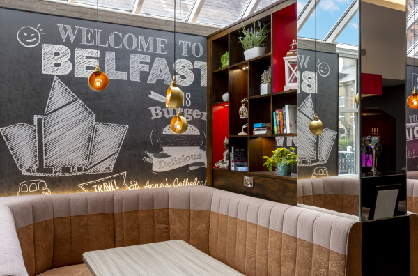 Las mejores ofertas de ibis Belfast Queens Quarter Belfast