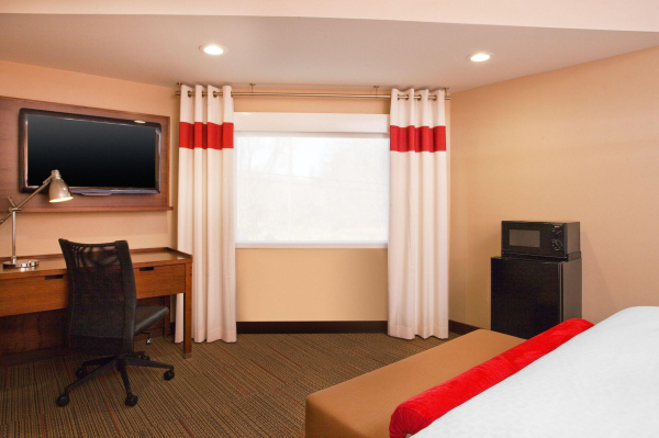Las mejores ofertas de Four Points By Sheraton Newark Christiana Wilmingt Newark