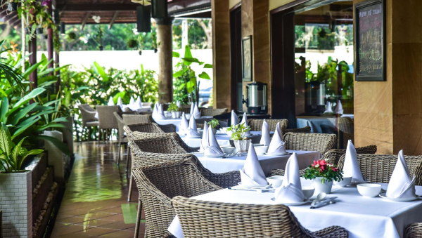 Las mejores ofertas de Almond Hotel Sothearos Phnom Penh