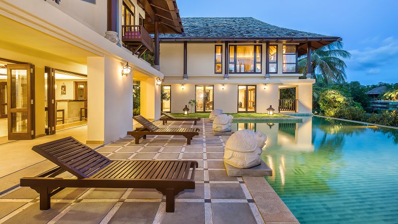Yalong Bay Villas & SPA