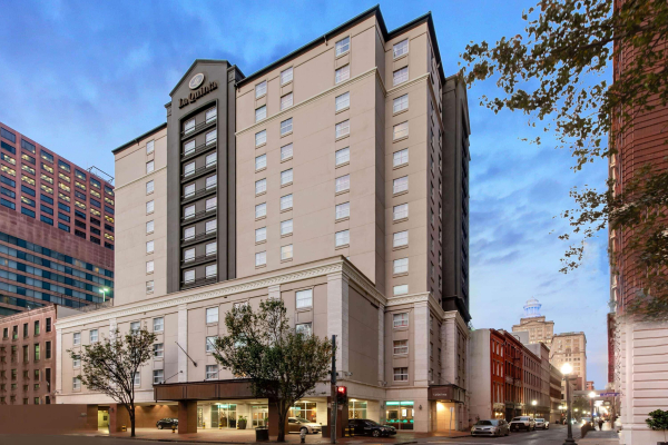 Las mejores ofertas de La Quinta Inn & Suites New Orleans Downtown New Orleans 