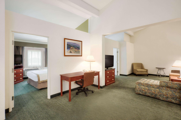 Las mejores ofertas de Hawthorn Suites By Wyndham Sacramento Sacramento