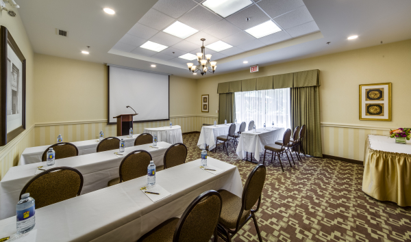 Las mejores ofertas de Monte Carlo Inn Barrie Suites Barrie