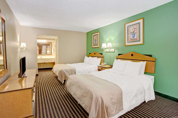 Las mejores ofertas de Days Inn by Wyndham Louisville Louisville