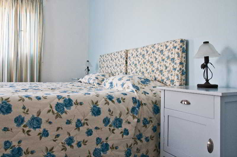 Las mejores ofertas de Aeolos Room Complex Paros